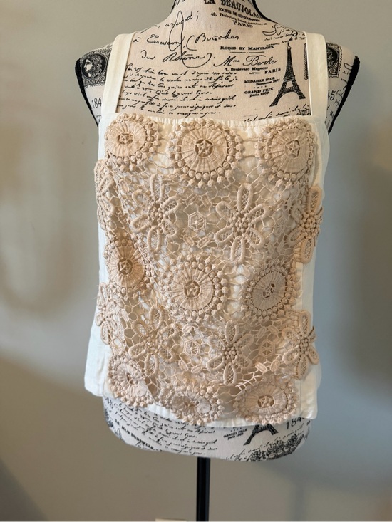 CeCe Tops - Cece Women's Cream Crochet Appliqué Tank Top size large